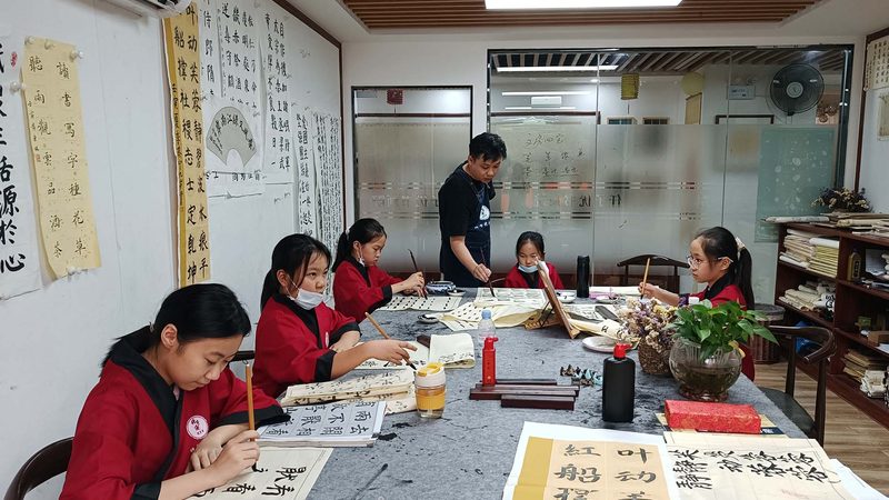 培训机构管理系统加盟代理：如何选择合适方案？**