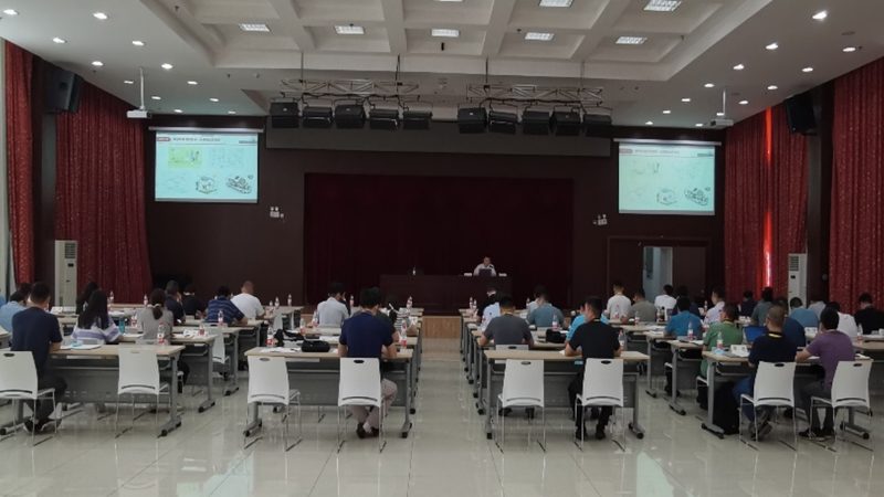 成人高考专升本毕业时间通常为2.5-3年。具体毕业时间取决于以下因素：